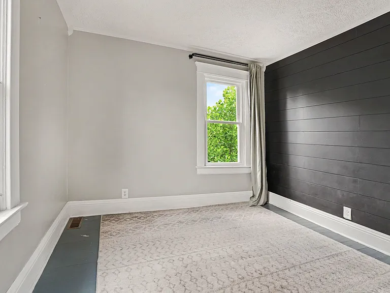 1155 Portage Ave — Photo 20