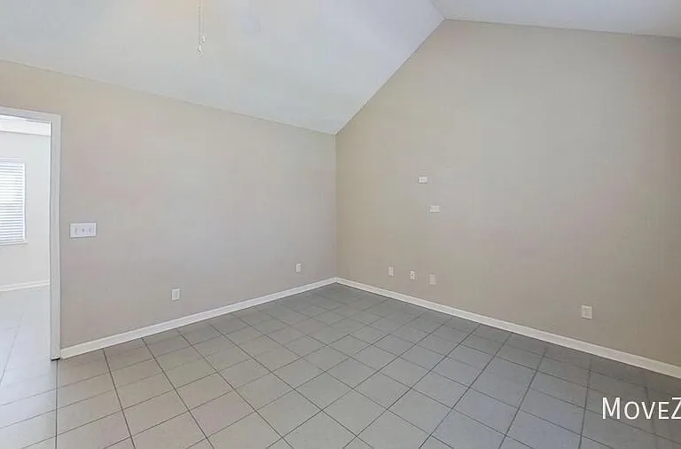 2406 Sapling Cir — Photo 13