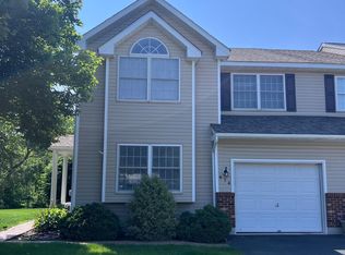 674 Honeysuckle Way, Pennsburg, PA 18073