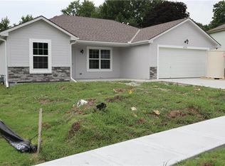 4713 E 136th Ct, Grandview, MO 64030