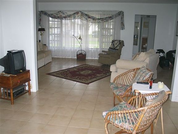 FL and Living Room