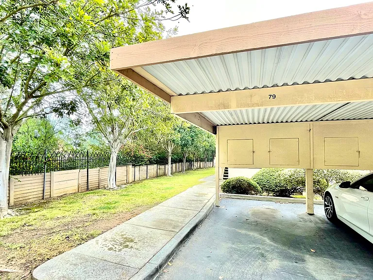 11329 Avenida De Los Lobos #G — Photo 31