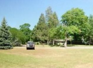 8902 Hamburg Rd, Brighton, MI 48116