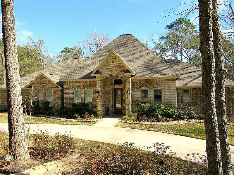 1st image of 2616 Glen Hollow Dr