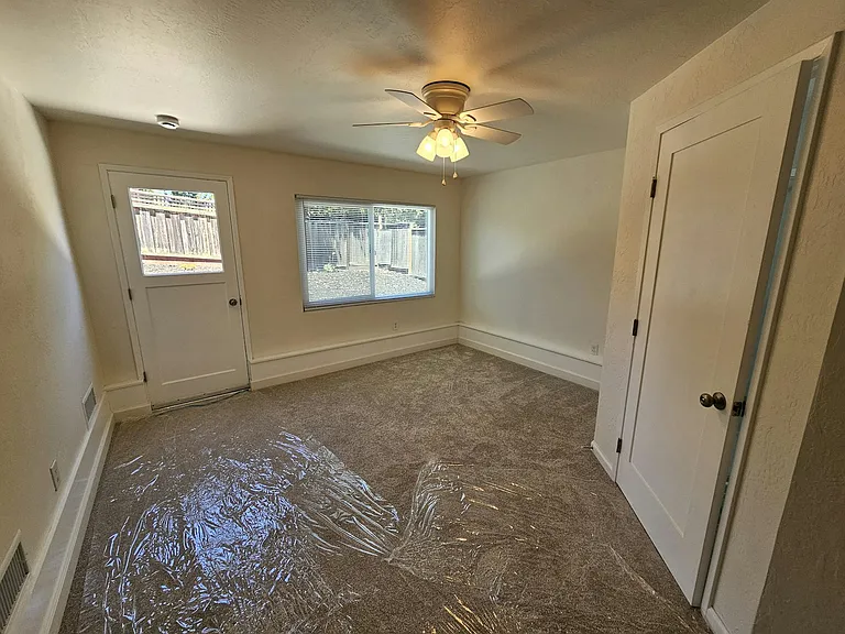 3152 Huntington Ct — Photo 24