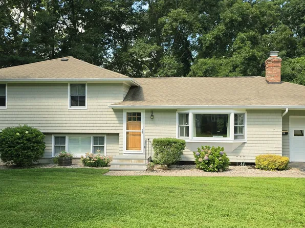 261 Ridgewood Drive, Groton, CT 06355
