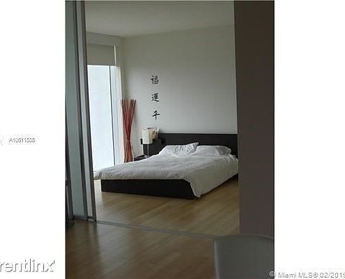 3rd image of 1040 Biscayne Blvd APT 2907