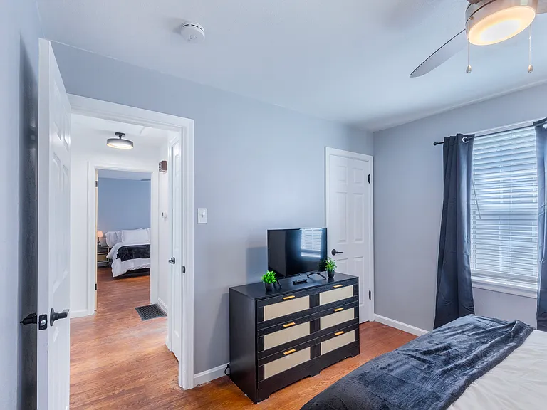 6042 Hancock Ave — Photo 17