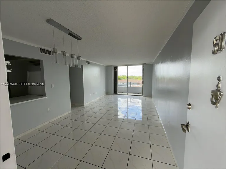 8231 NW 8th St #2-504 — Photo 9