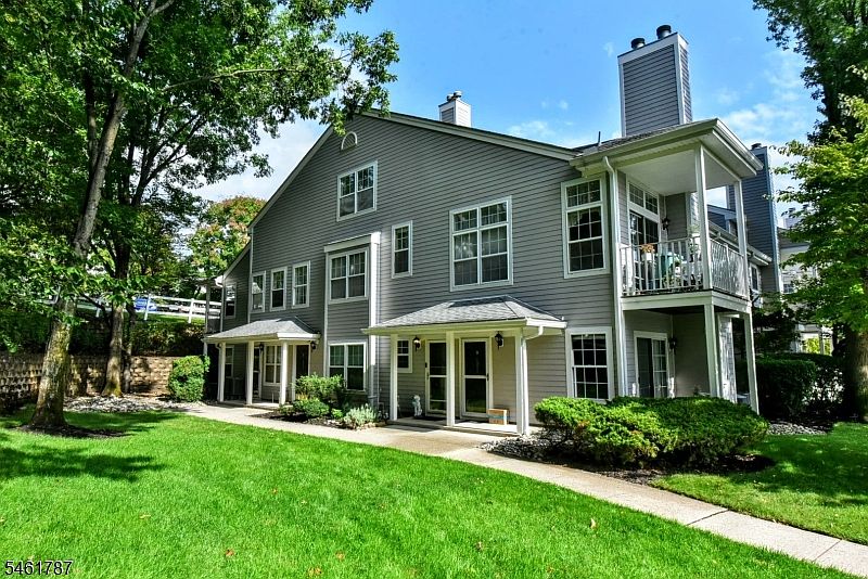 1st image of 1098 Devon Ct #1098