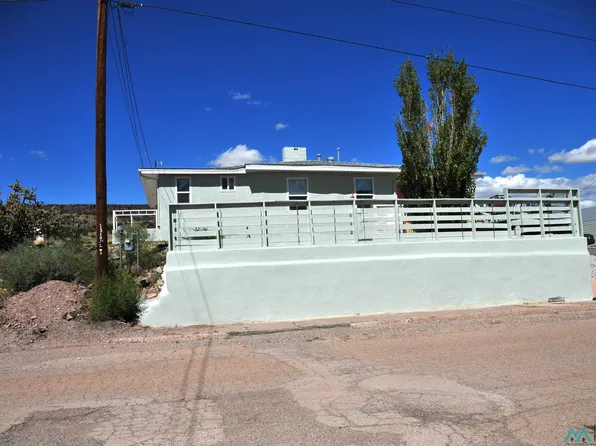1310 Johnson St, Grants, NM 87020