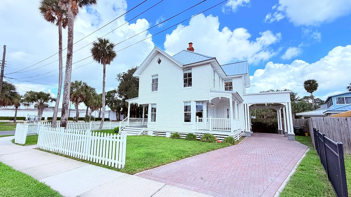 Building Photo - 502 Rio Vista Ave