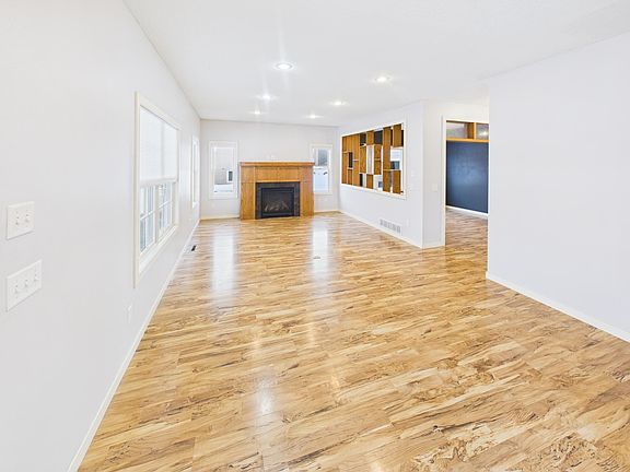 3rd image of 3317 Old Stone Way NE