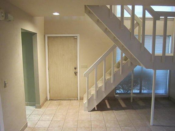 3rd image of 11334 Benttree Cir