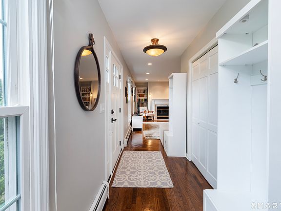 5th image of 216 Bluff View Drive