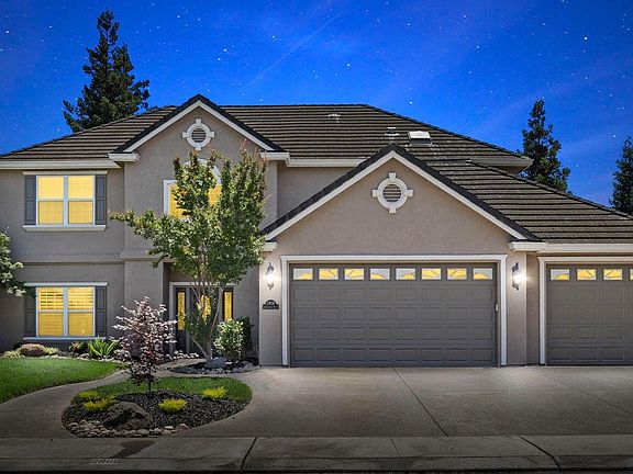 2nd image of 2808 Applewood Dr