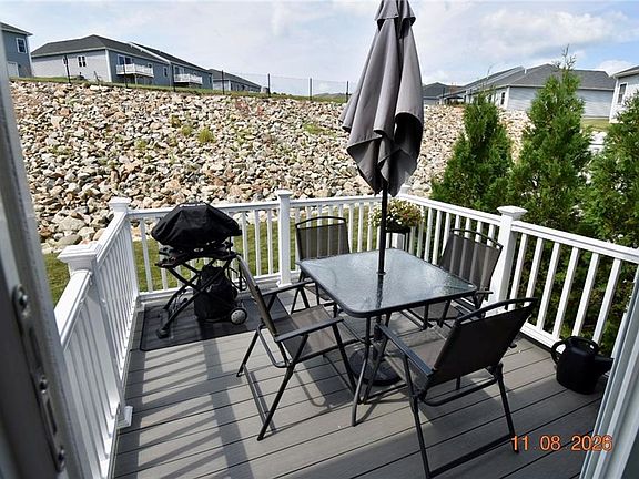3rd image of 107 Old River Rd Unit 86