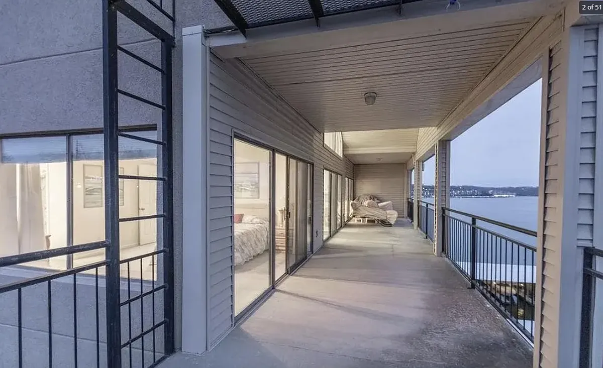 Building Photo - 106 Falls Point Dr #8C