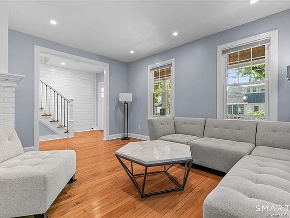 3rd image of 38 Beecher Pl