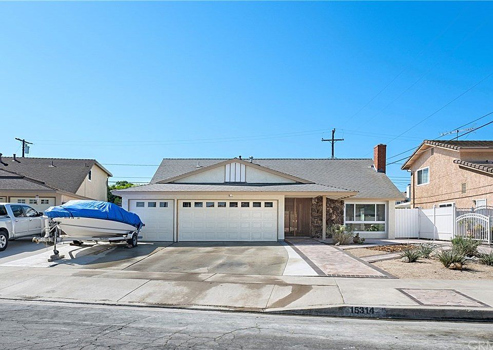 1st image of 15314 Woodcrest Dr