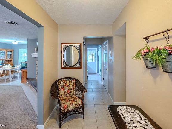 5th image of 163 Grant Ln