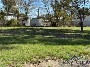 N Dean St, Gladewater, TX 75647