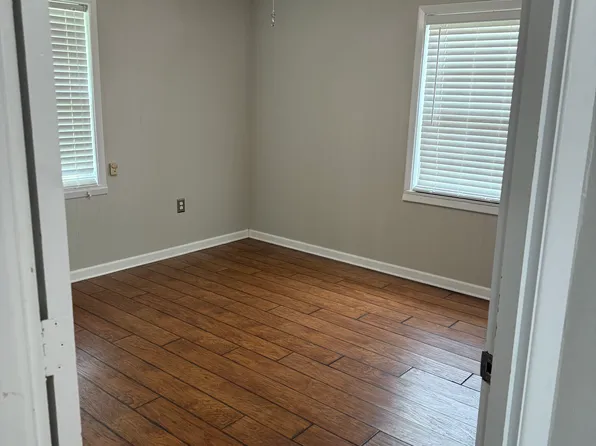 189 Nelson Ave, Lyons, GA 30436