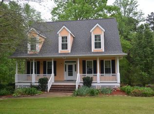 105 Abbington Ln, Greenwood, SC 29649