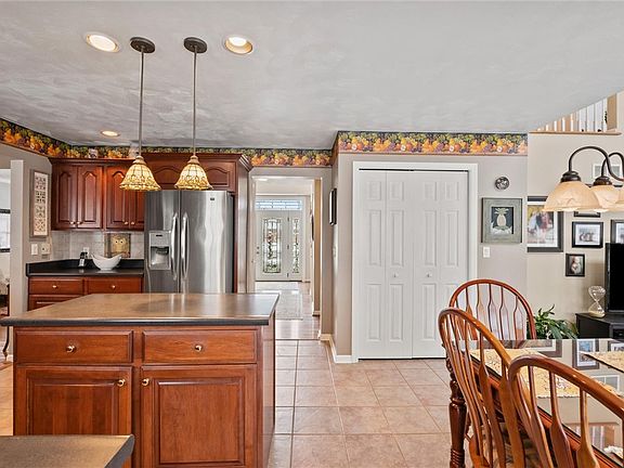 5th image of 1004 Deveron Ct