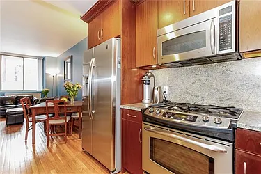 Sold by Avenue Sotheby's International Realty