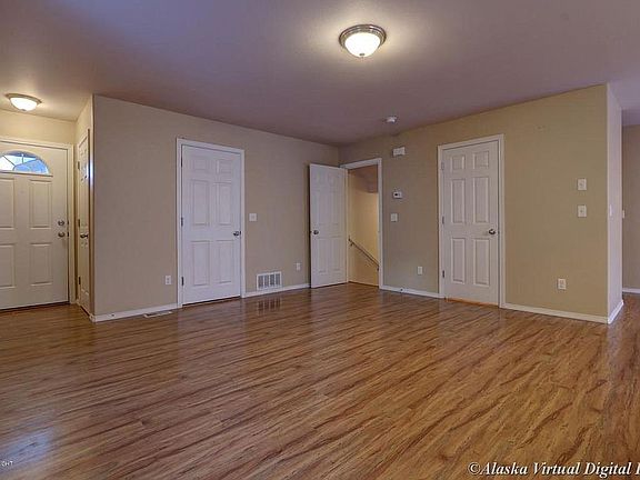 3rd image of 20569 Mountain Vista Dr