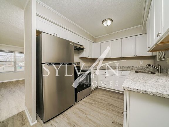 4th image of 3413 Highmeadow Ln