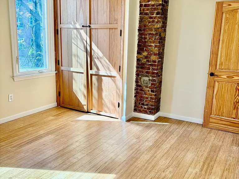 6 Rademan Pl — Photo 8