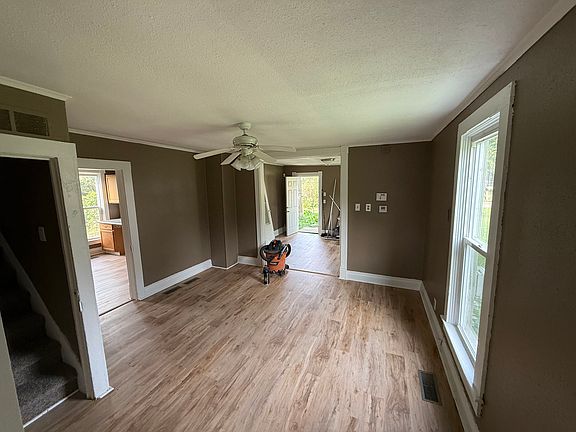 2nd image of 1023 S 9th St