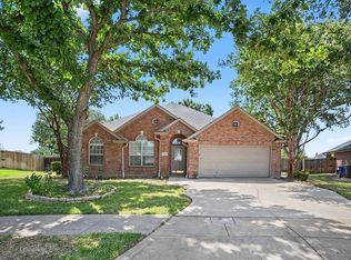 11 Mary Lou Ct, Mansfield, TX 76063