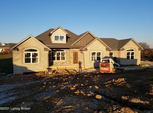 14 Willow Run Dr, Taylorsville, KY 40071