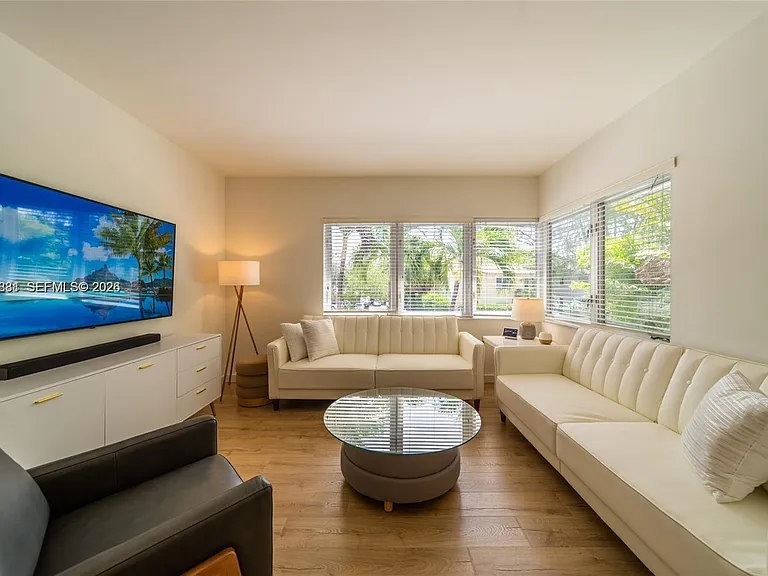 1616 Euclid Ave #2 — Photo 4