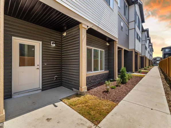 90 W Corner Meadows Mnr NE #602, Calgary, AB T3N 2E2