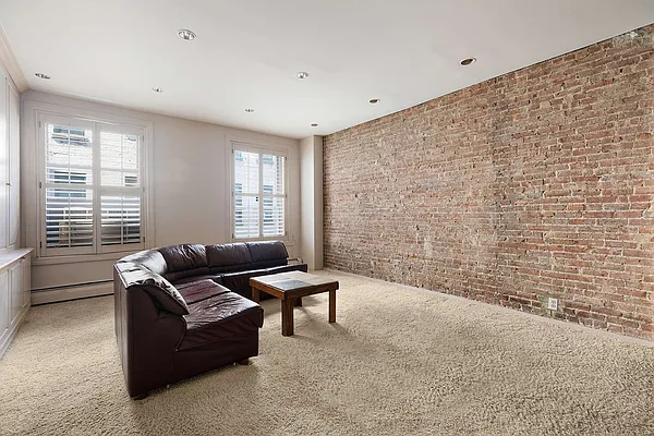 Sold by Compass | media 10