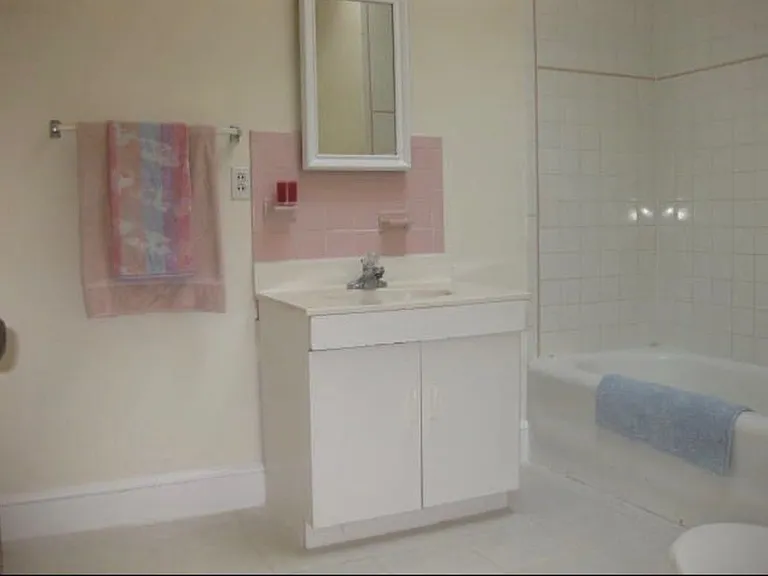 667 Cedar Swamp Rd #3 — Photo 2