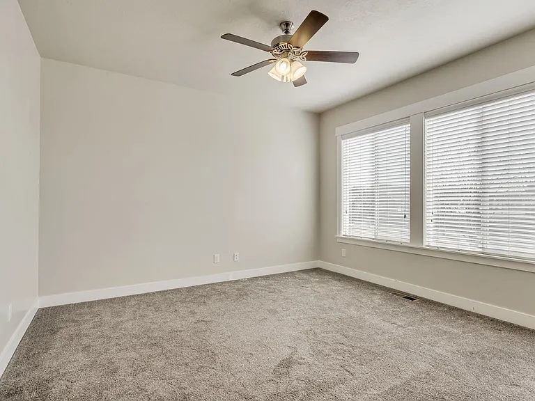 209 W Whitewater Dr — Photo 9