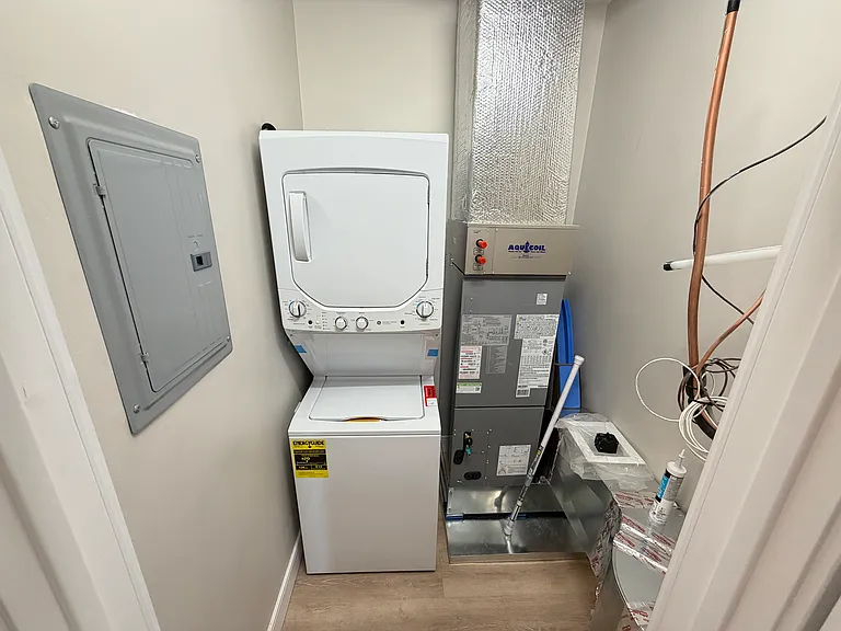 4 Adams St #4 — Photo 9