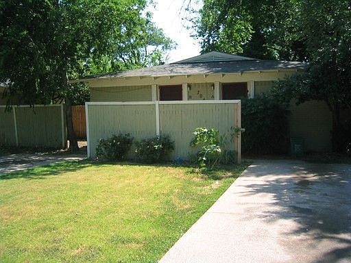 2nd image of 705 N Pecan St APT A