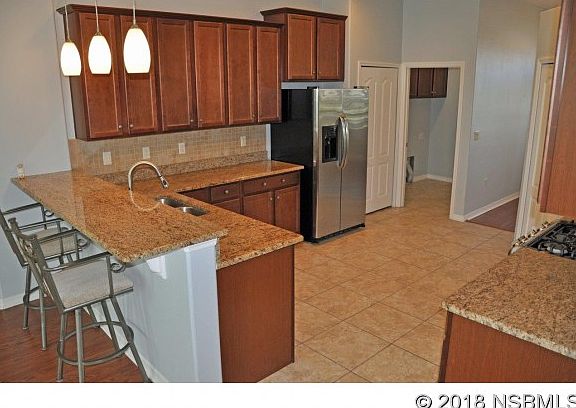 3rd image of 691 Grape Ivy Ln