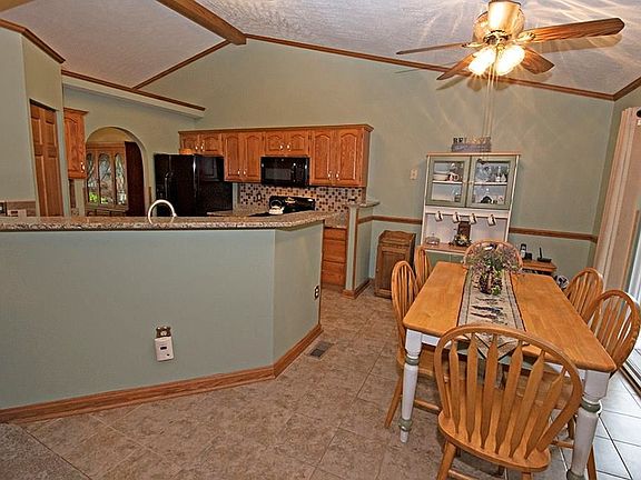 5th image of 119 Hazelwood Dr