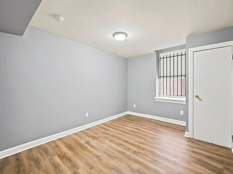 1721 W Tioga St #1 — Photo 11