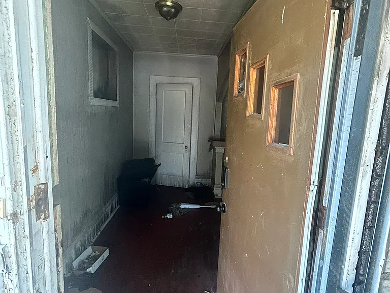 6041 Harney Ave — Photo 11