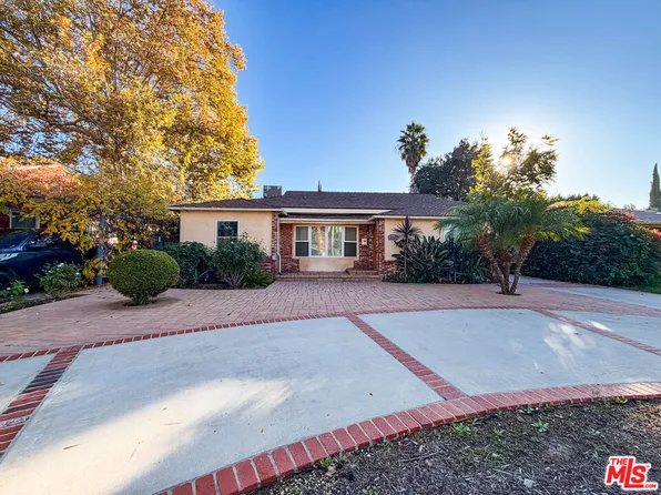 15424 Camarillo St, Sherman Oaks, CA 91403