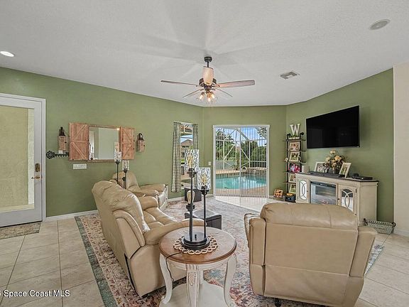 5th image of 259 Pebble Hill Way