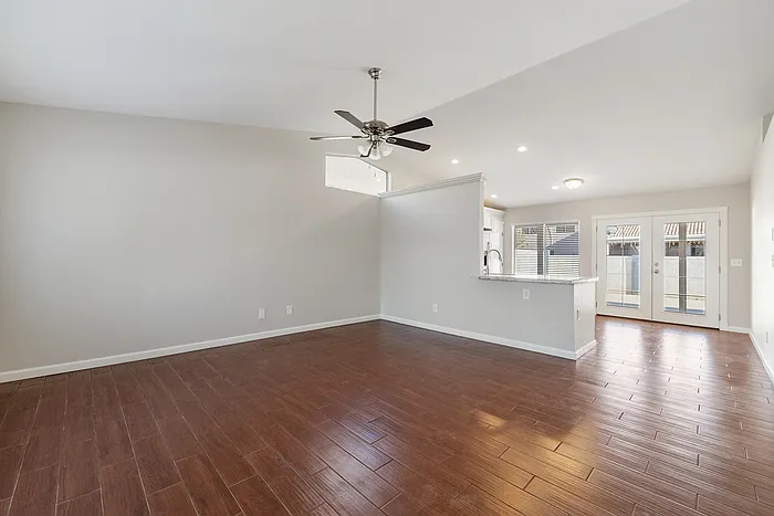 421 E Bart Dr — Photo 3